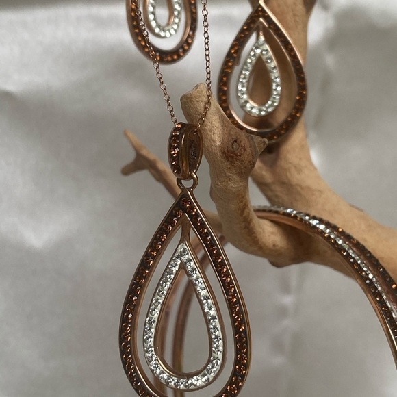 NWT Sterling Silver and Swarovski Stone Necklace earrings and 3 bangles SET - Picture 2 of 5